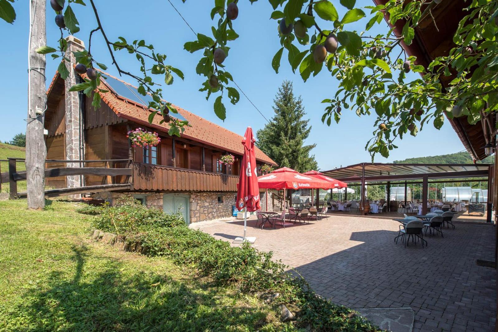 Hotel Srakovcic Heart Of Nature Ribnik エクステリア 写真