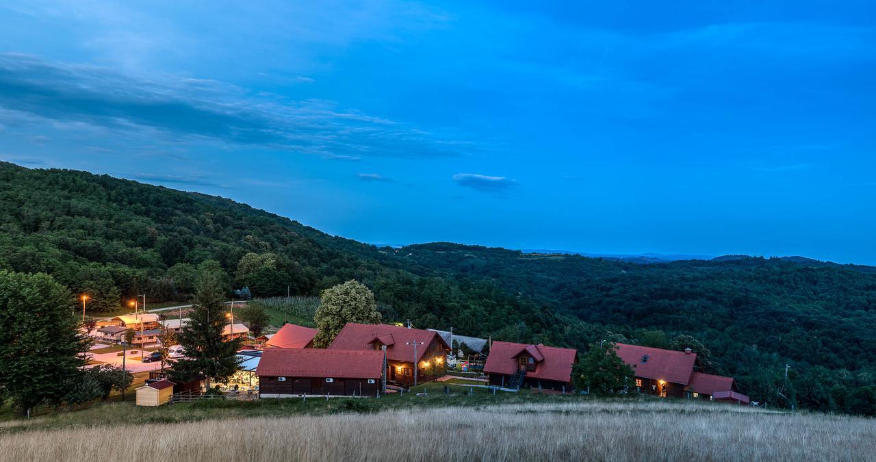 Hotel Srakovcic Heart Of Nature Ribnik エクステリア 写真