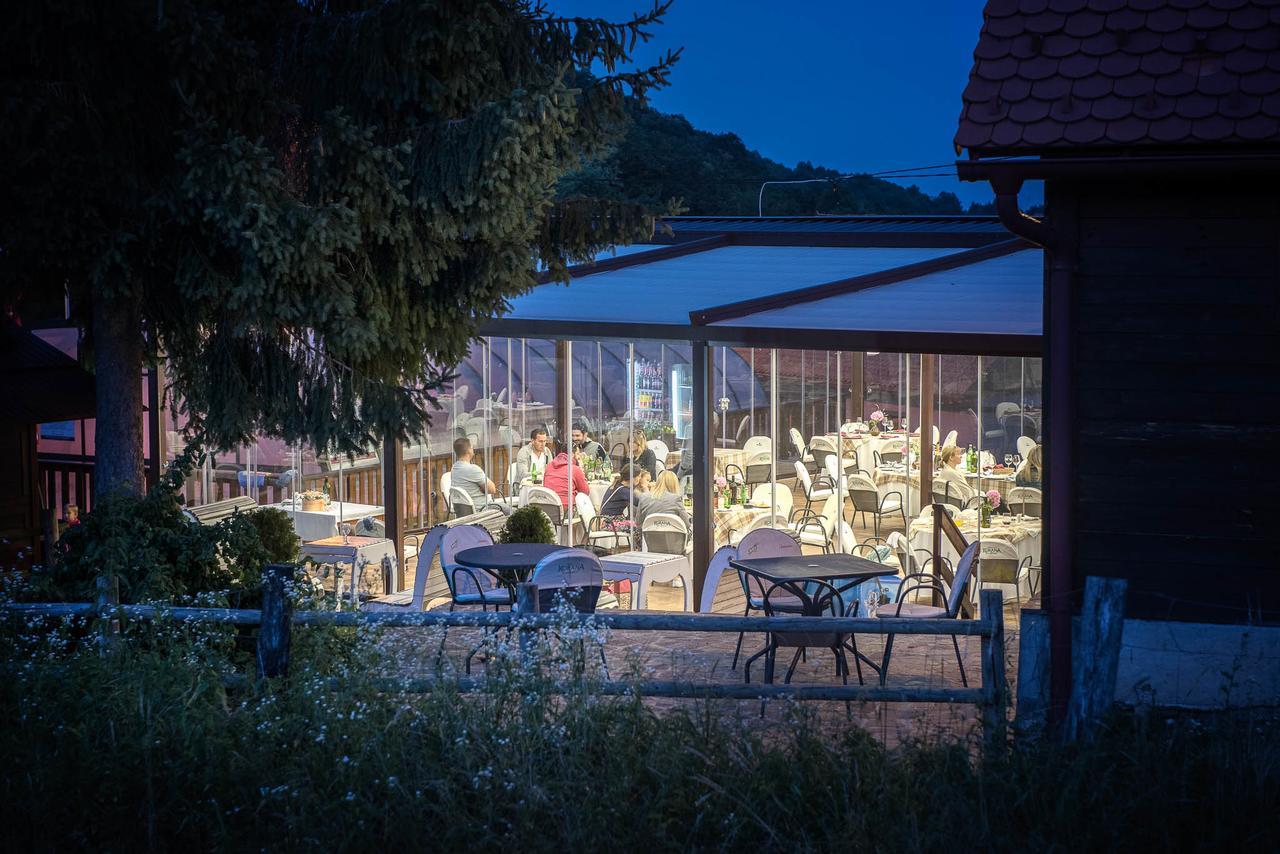 Hotel Srakovcic Heart Of Nature Ribnik エクステリア 写真