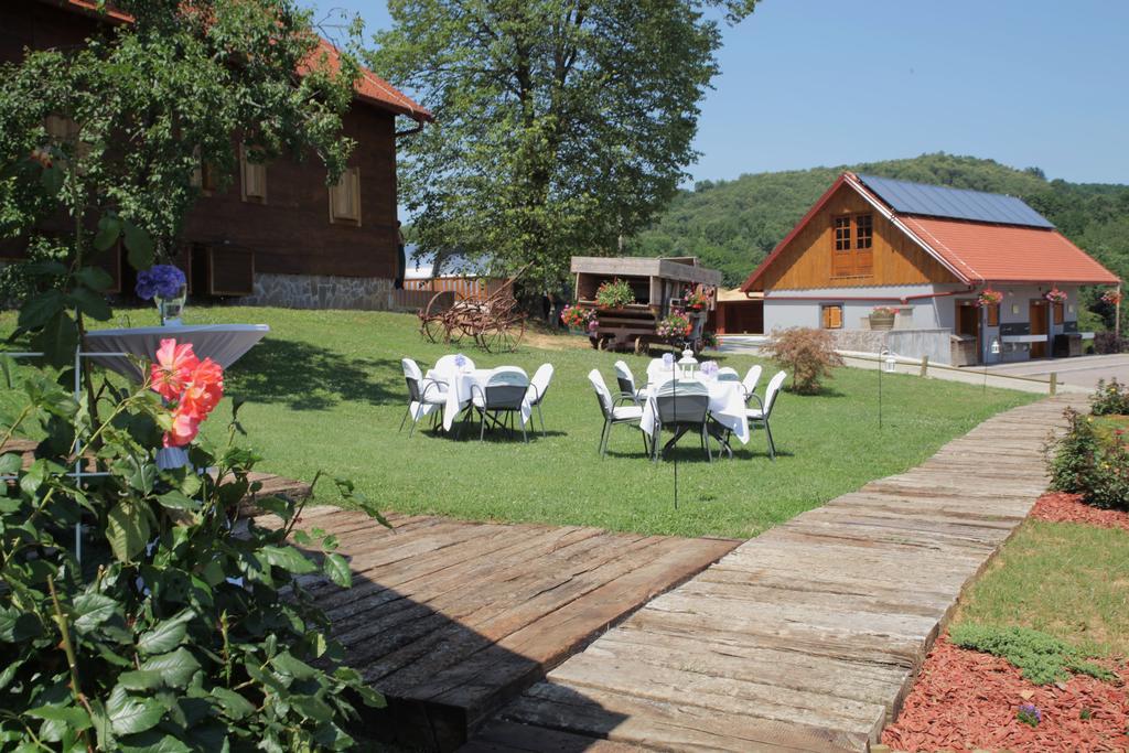 Hotel Srakovcic Heart Of Nature Ribnik エクステリア 写真
